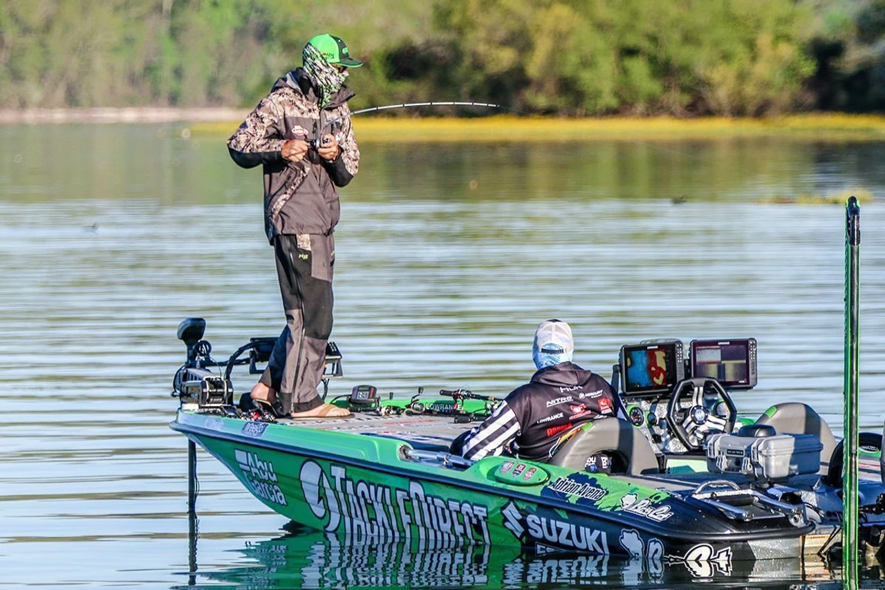 Abu Garcia Adrian Avenas Fantasista Premier/REVO4 STX LH Spinnerbait Combo 6 Abu Garcia Adrian Avenas Fantasista Premier/REVO4 STX LH Spinnerbait Combo - Image 4