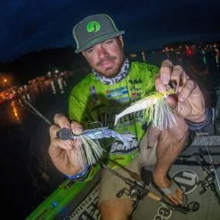 Abu Garcia Adrian Avenas Villain 2.0 / Revo AL-F RH Chatterbait Casting Combo -Saltwater Reels promo adrian avenas abu garcia vc70 6 revoal f chatterbait casting combo 49037.1651242884